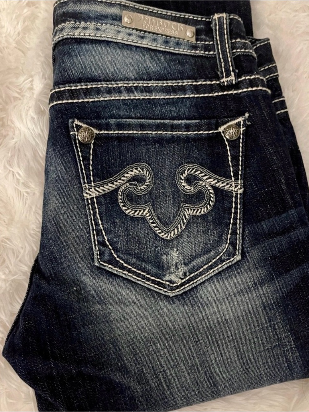 Silver Stitch Dark Wash Express Skinny Jeans - Size 2